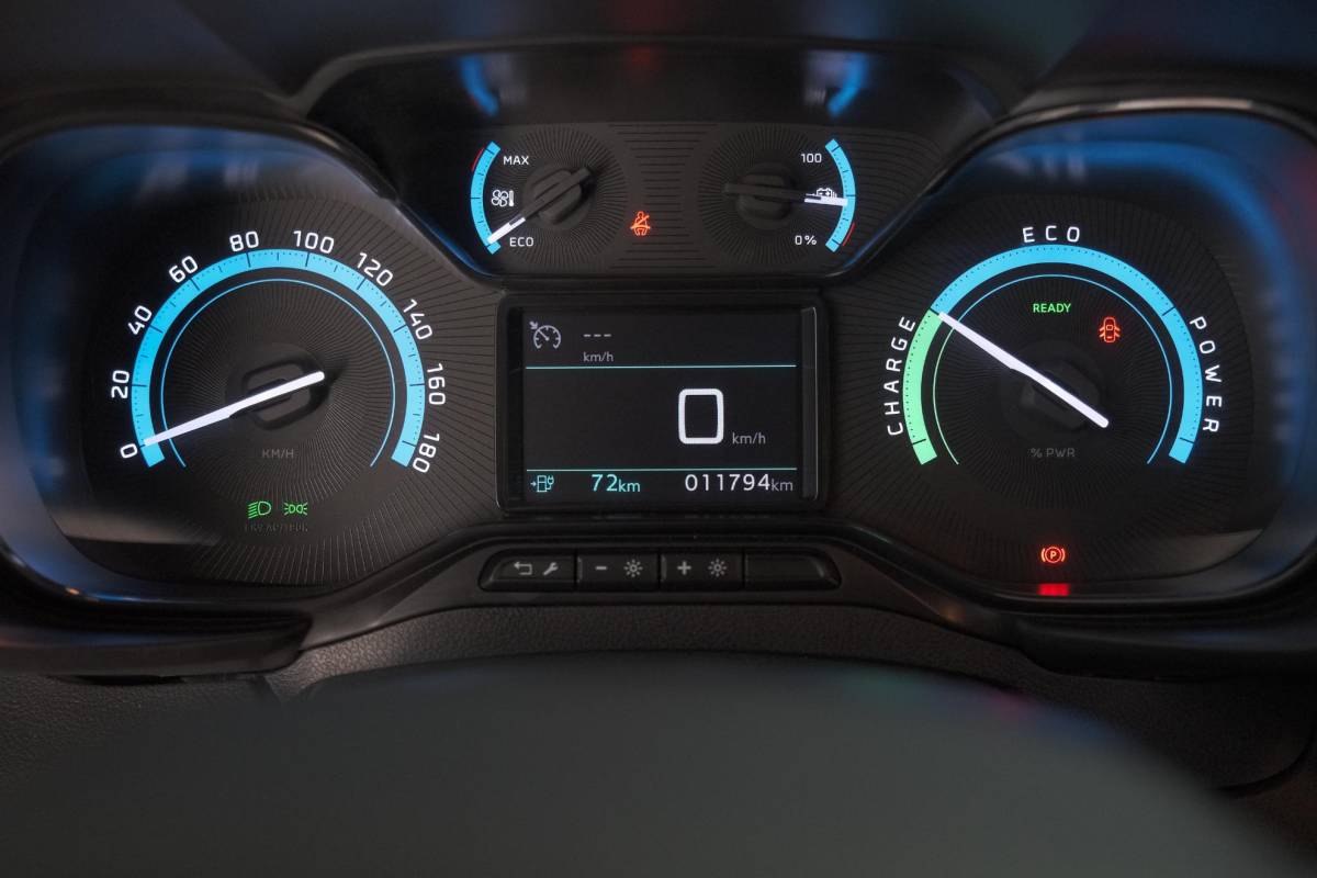 Citroën ë-Berlingo Citroen ë-Berlingo 136 L1 50 kWh | SOH 99,0% | Camera | Vloerplaat Laadruimte | Apple Carplay | Parkeersensoren | 3 fase