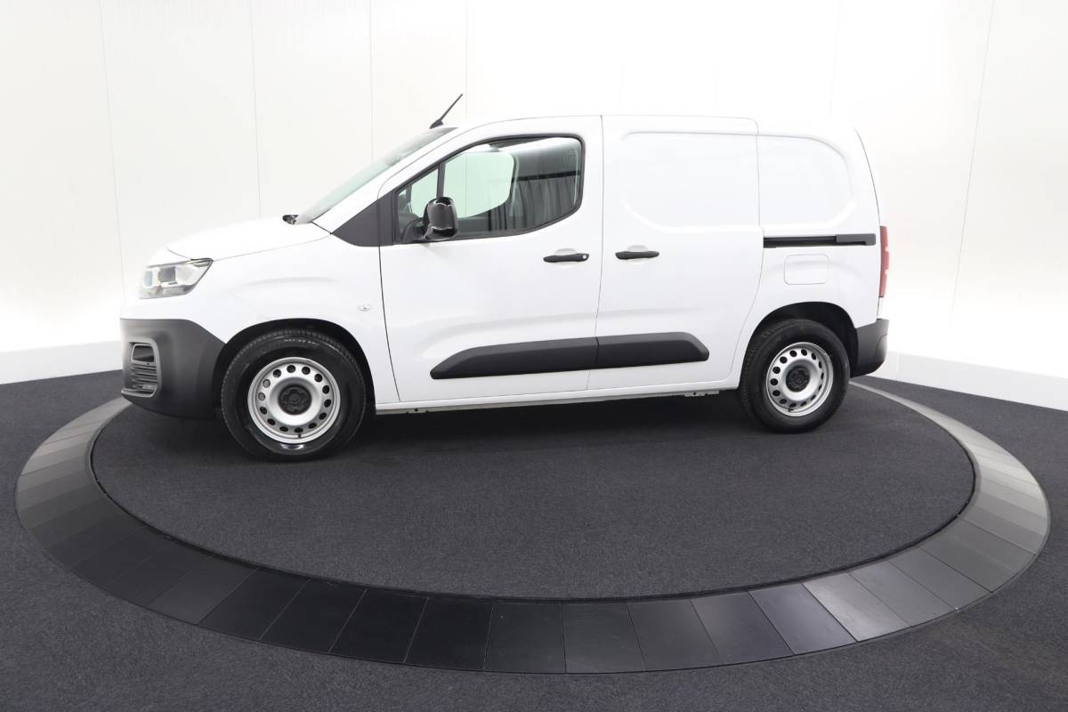 Citroën ë-Berlingo Citroen ë-Berlingo 136 L1 50 kWh | SOH 99,0% | Camera | Vloerplaat Laadruimte | Apple Carplay | Parkeersensoren | 3 fase