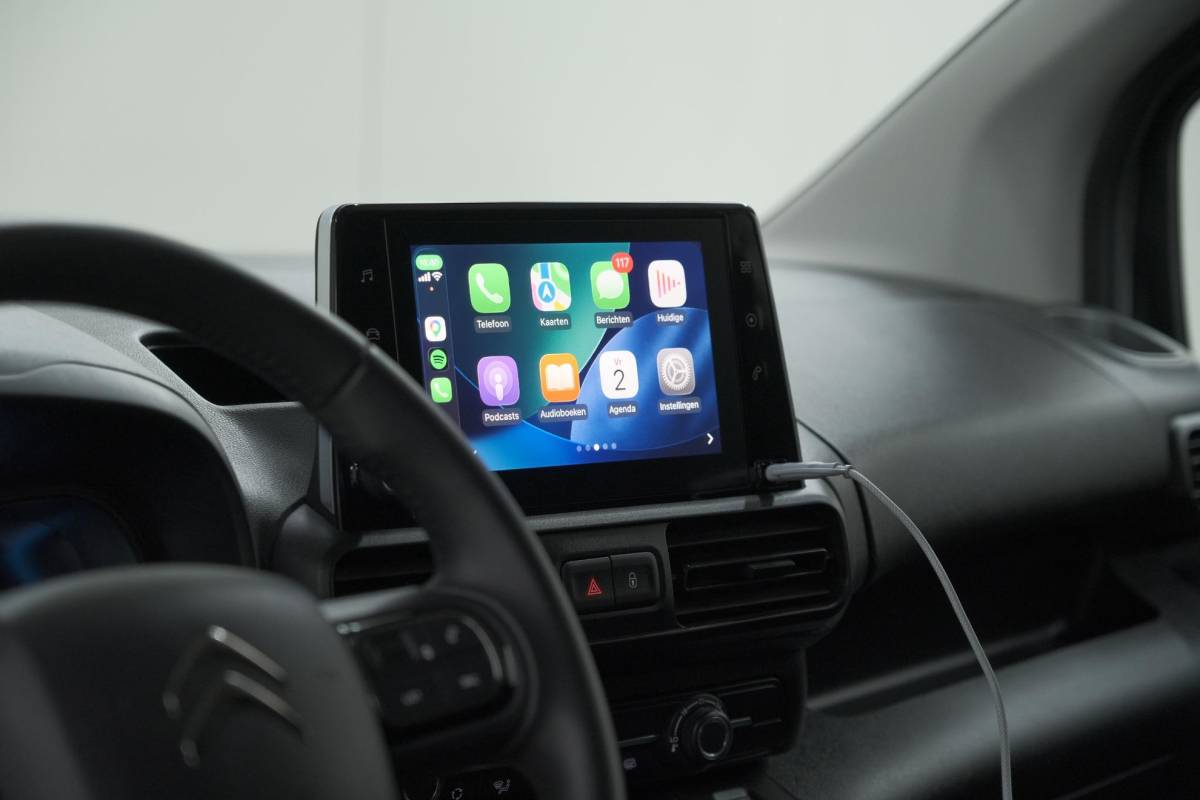 Citroën ë-Berlingo Citroen ë-Berlingo 136 L1 50 kWh | SOH 99,0% | Camera | Vloerplaat Laadruimte | Apple Carplay | Parkeersensoren | 3 fase