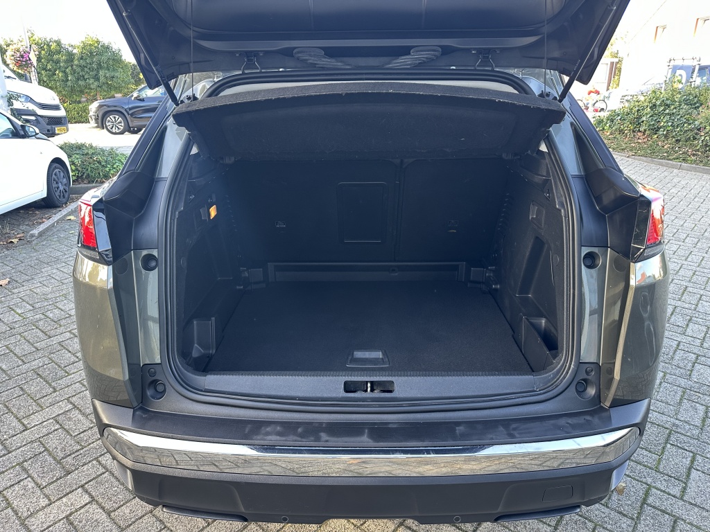 Peugeot 3008 Peugeot 3008 1.2 130 PK Allure | Dealer Onderhouden | Achteruitrijcamera |