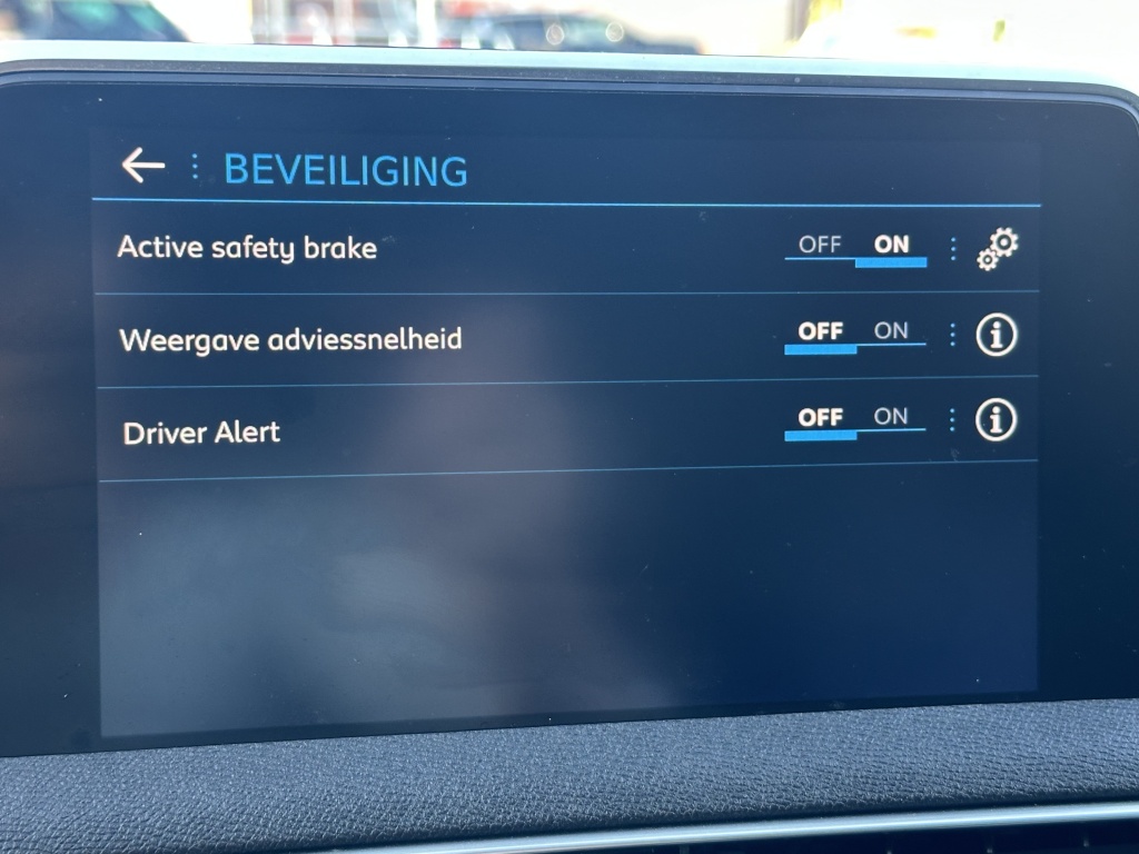 Peugeot 3008 Peugeot 3008 1.2 130 PK Allure | Dealer Onderhouden | Achteruitrijcamera |