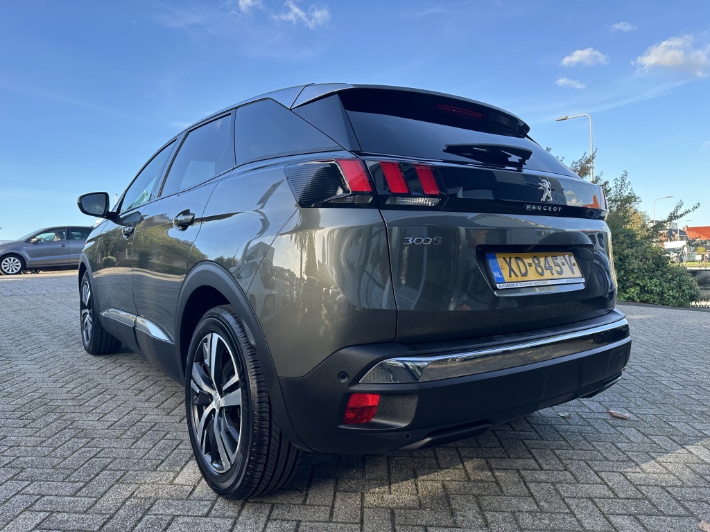 Peugeot 3008 Peugeot 3008 1.2 130 PK Allure | Dealer Onderhouden | Achteruitrijcamera |