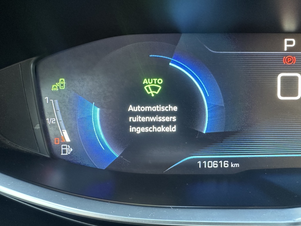 Peugeot 3008 Peugeot 3008 1.2 130 PK Allure | Dealer Onderhouden | Achteruitrijcamera |