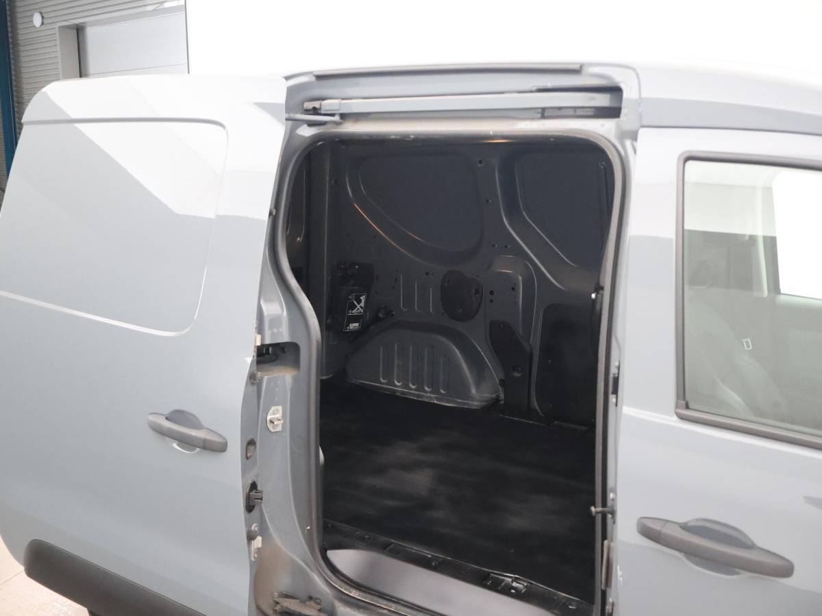 Renault Express Renault Express 1.5 dCi 75 COMFORT EXTRA*1e EIG*+ CAMERA | CARPLAY | DAB | DODEHOEK | NAVIGATIE