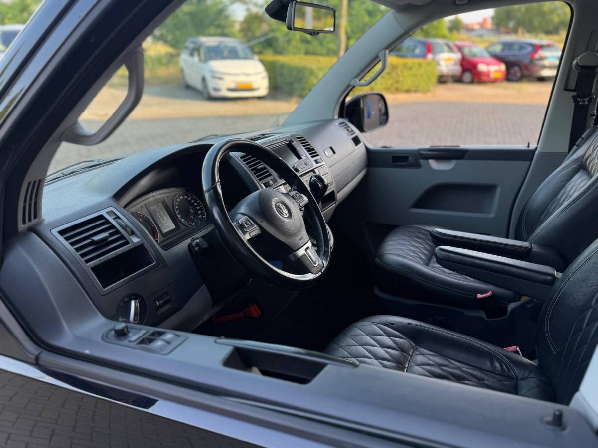 Volkswagen Transporter Volkswagen Transporter 2.0 TDI L2H1 DC Comfortline Automaat Dubbele Cabine Leer Exenon Airco Navi Cruise Elk.Ramen