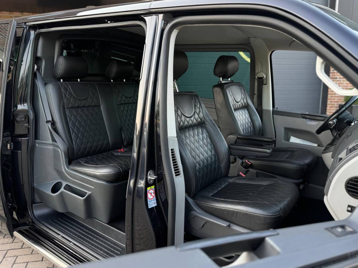 Volkswagen Transporter Volkswagen Transporter 2.0 TDI L2H1 DC Comfortline Automaat Dubbele Cabine Leer Exenon Airco Navi Cruise Elk.Ramen