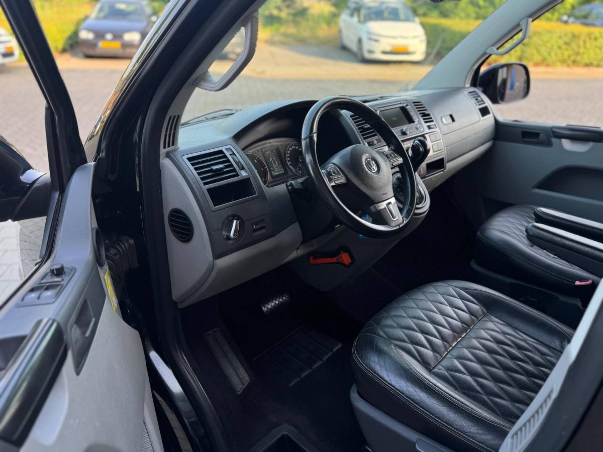 Volkswagen Transporter Volkswagen Transporter 2.0 TDI L2H1 DC Comfortline Automaat Dubbele Cabine Leer Exenon Airco Navi Cruise Elk.Ramen