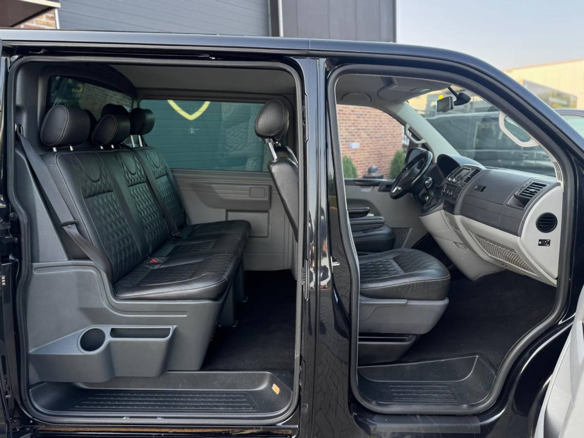 Volkswagen Transporter Volkswagen Transporter 2.0 TDI L2H1 DC Comfortline Automaat Dubbele Cabine Leer Exenon Airco Navi Cruise Elk.Ramen