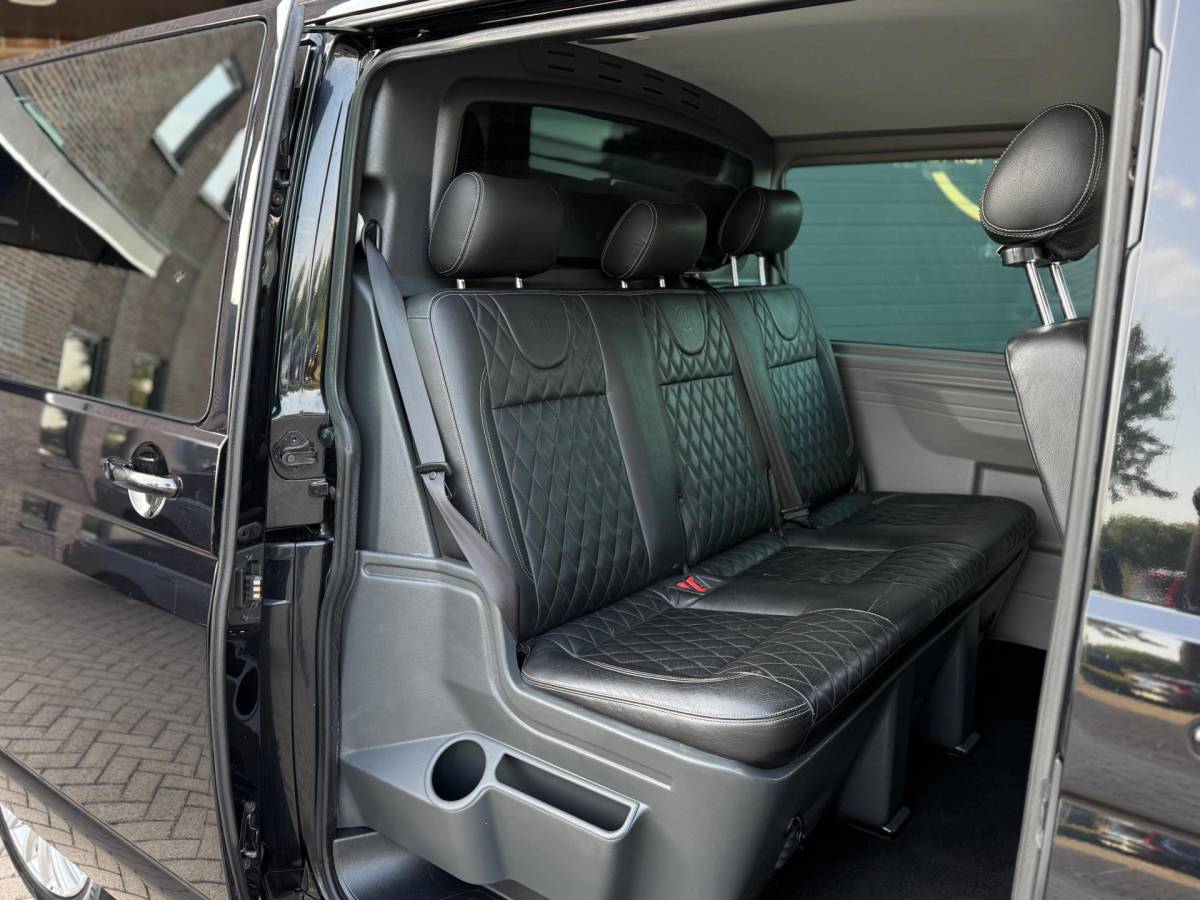 Volkswagen Transporter Volkswagen Transporter 2.0 TDI L2H1 DC Comfortline Automaat Dubbele Cabine Leer Exenon Airco Navi Cruise Elk.Ramen