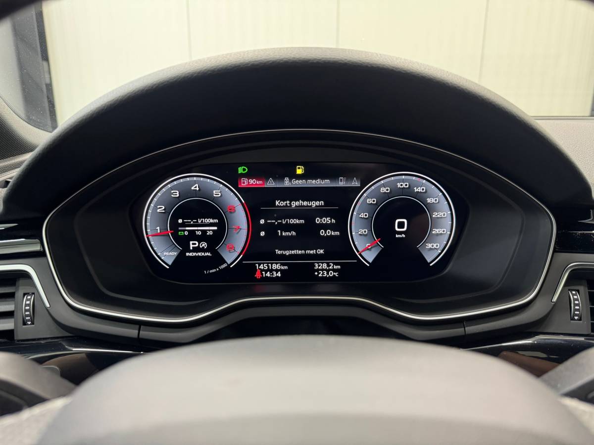 Audi A4 Audi A4 Avant 40 TFSI S edition Competition |Led|Carplay|Stoelverwarming|Clima|Keyless|Leder|