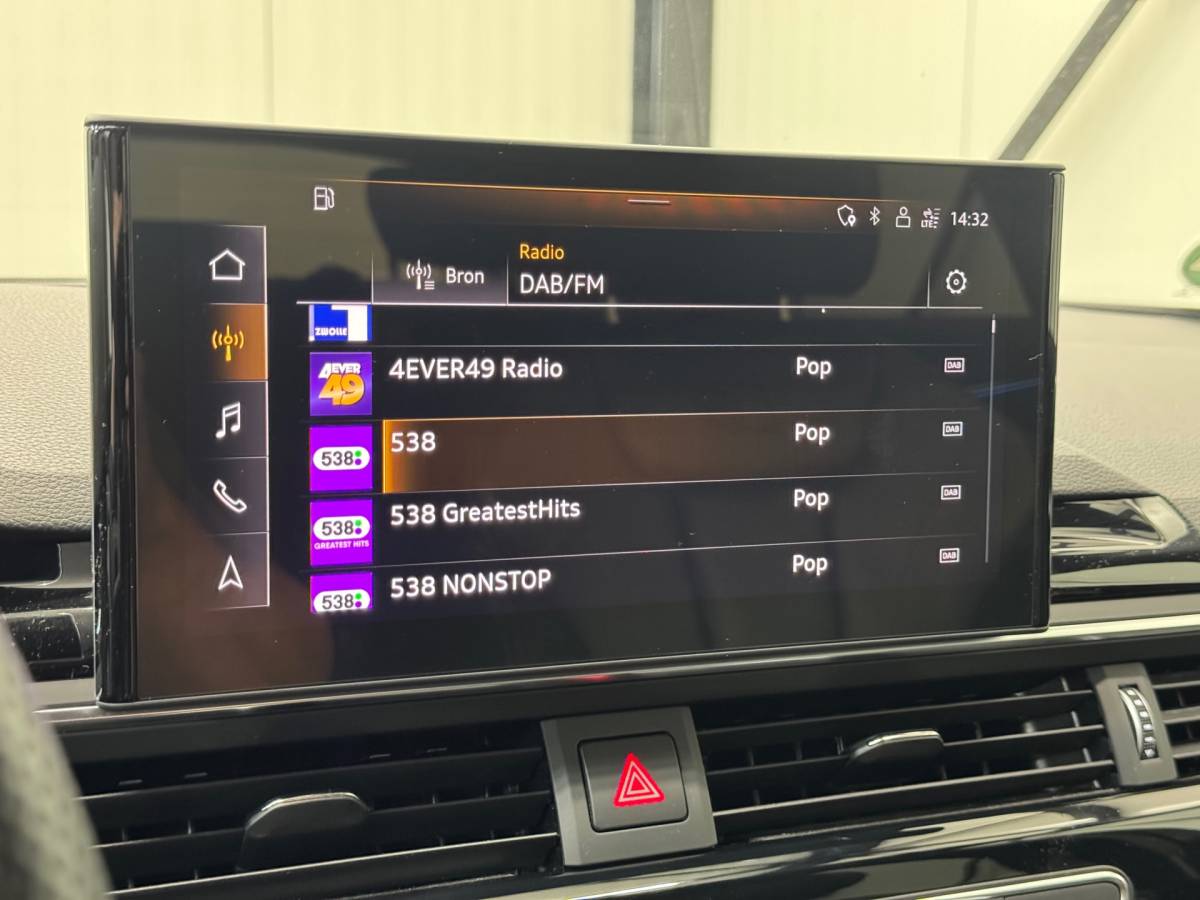 Audi A4 Audi A4 Avant 40 TFSI S edition Competition |Led|Carplay|Stoelverwarming|Clima|Keyless|Leder|