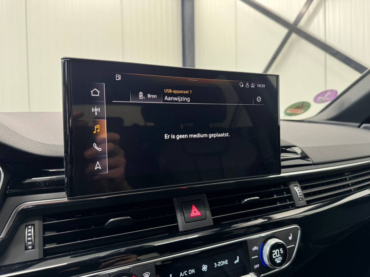 Audi A4 Audi A4 Avant 40 TFSI S edition Competition |Led|Carplay|Stoelverwarming|Clima|Keyless|Leder|
