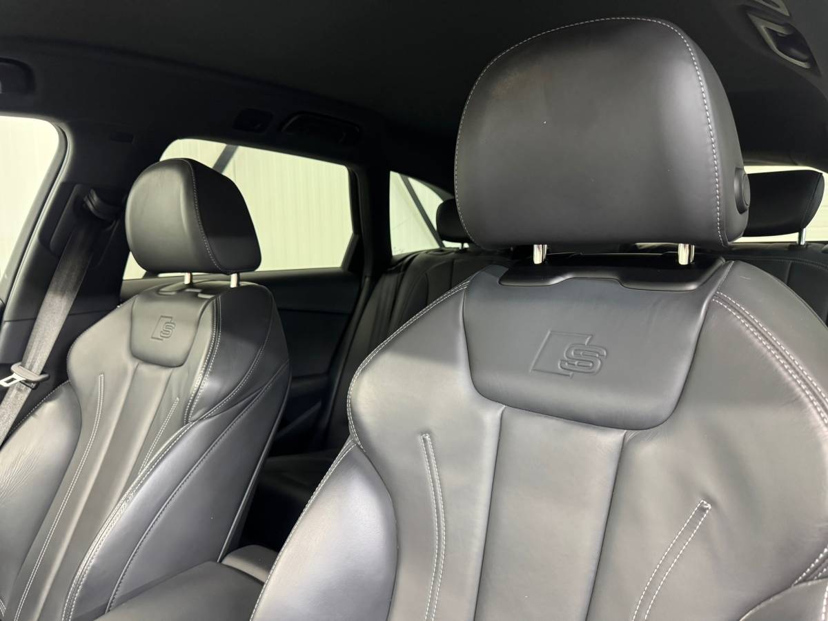 Audi A4 Audi A4 Avant 40 TFSI S edition Competition |Led|Carplay|Stoelverwarming|Clima|Keyless|Leder|