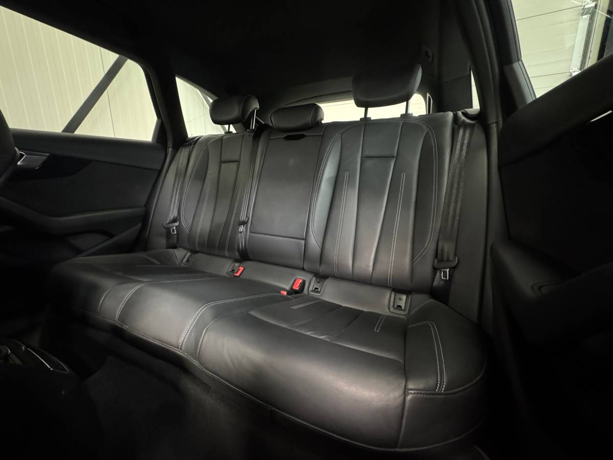 Audi A4 Audi A4 Avant 40 TFSI S edition Competition |Led|Carplay|Stoelverwarming|Clima|Keyless|Leder|