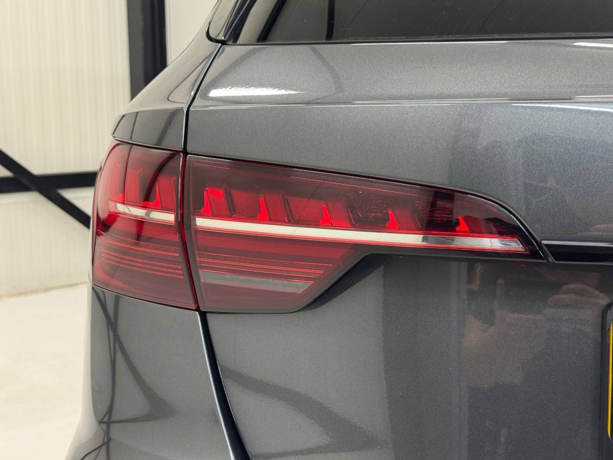 Audi A4 Audi A4 Avant 40 TFSI S edition Competition |Led|Carplay|Stoelverwarming|Clima|Keyless|Leder|