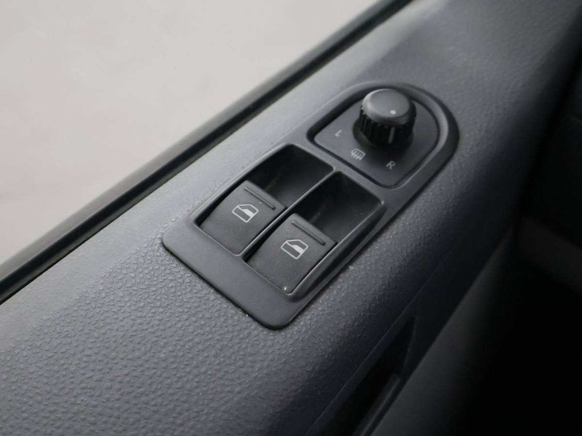 Volkswagen Transporter Volkswagen Transporter 2.0 TDI 140 PK L2H1 5-PERS DUBBEL CABINE + TREKHAAK | CRUISE CONTROL | AIRCO