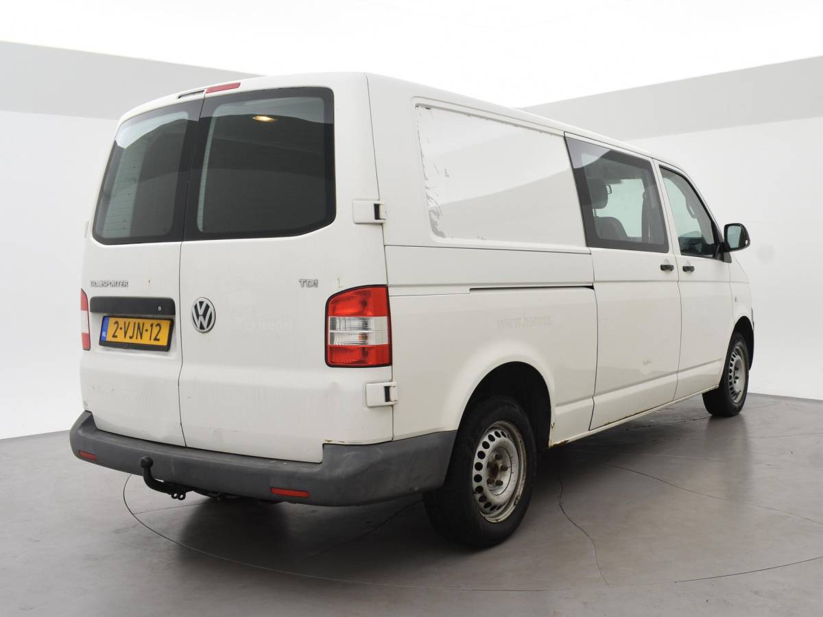 Volkswagen Transporter Volkswagen Transporter 2.0 TDI 140 PK L2H1 5-PERS DUBBEL CABINE + TREKHAAK | CRUISE CONTROL | AIRCO