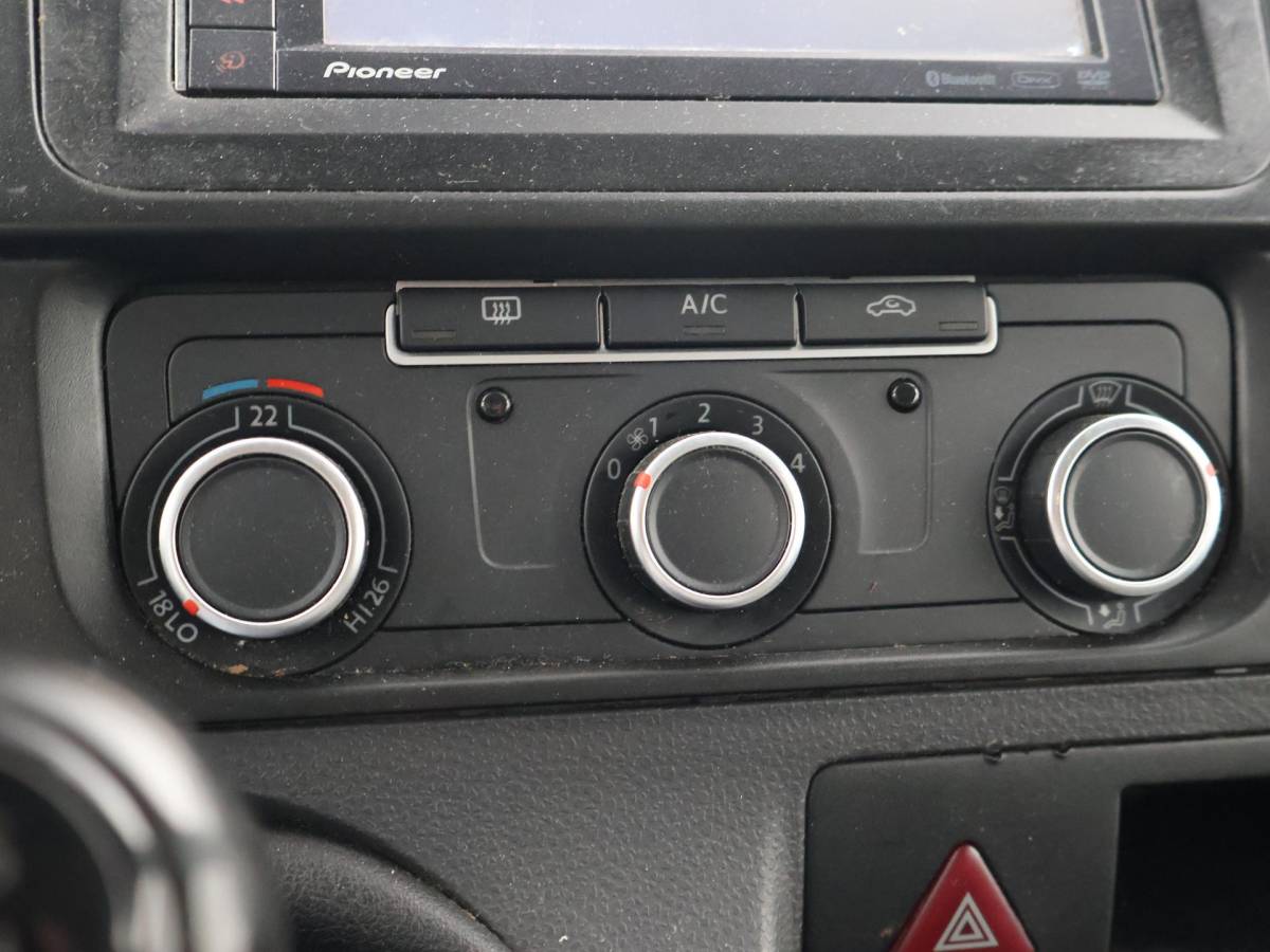 Volkswagen Transporter Volkswagen Transporter 2.0 TDI 140 PK L2H1 5-PERS DUBBEL CABINE + TREKHAAK | CRUISE CONTROL | AIRCO