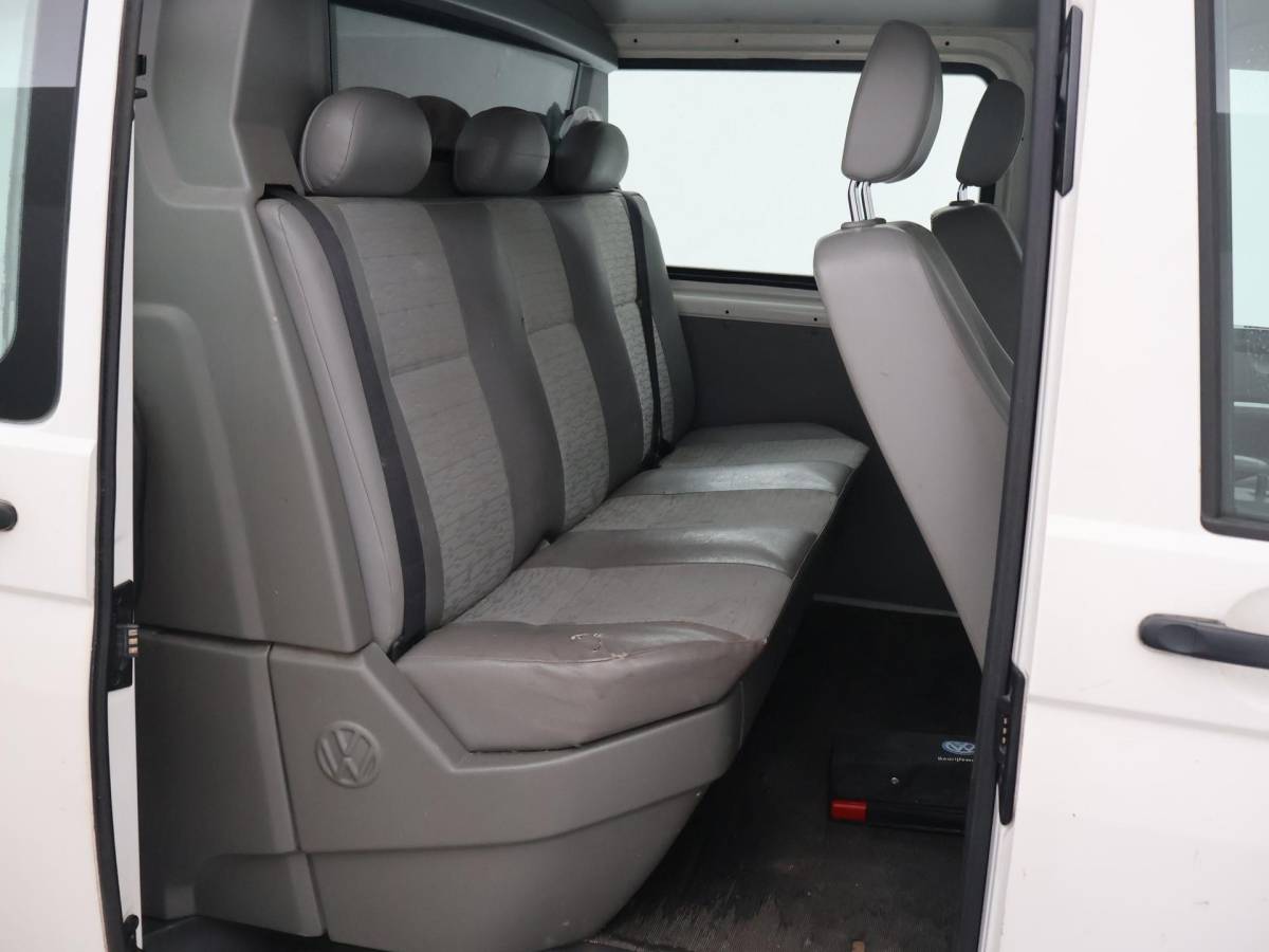Volkswagen Transporter Volkswagen Transporter 2.0 TDI 140 PK L2H1 5-PERS DUBBEL CABINE + TREKHAAK | CRUISE CONTROL | AIRCO