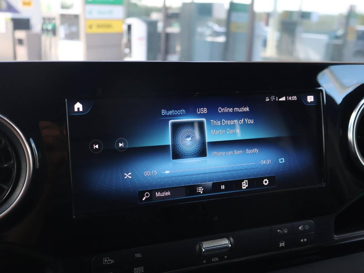 Mercedes-Benz Sprinter Mercedes-Benz Sprinter 319 3.0 CDI V6 190 PK AUT. L2H2 + 2 SCHUIFDEUREN | 3500 KG TREKHAAK | BREEDBEELD MBUX NAVIGATIE