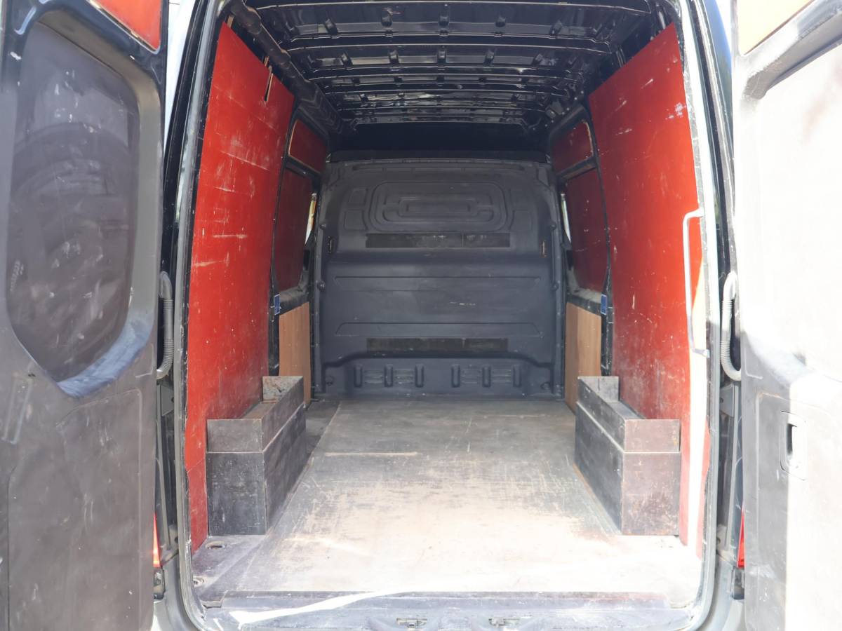 Mercedes-Benz Sprinter Mercedes-Benz Sprinter 319 3.0 CDI V6 190 PK AUT. L2H2 + 2 SCHUIFDEUREN | 3500 KG TREKHAAK | BREEDBEELD MBUX NAVIGATIE