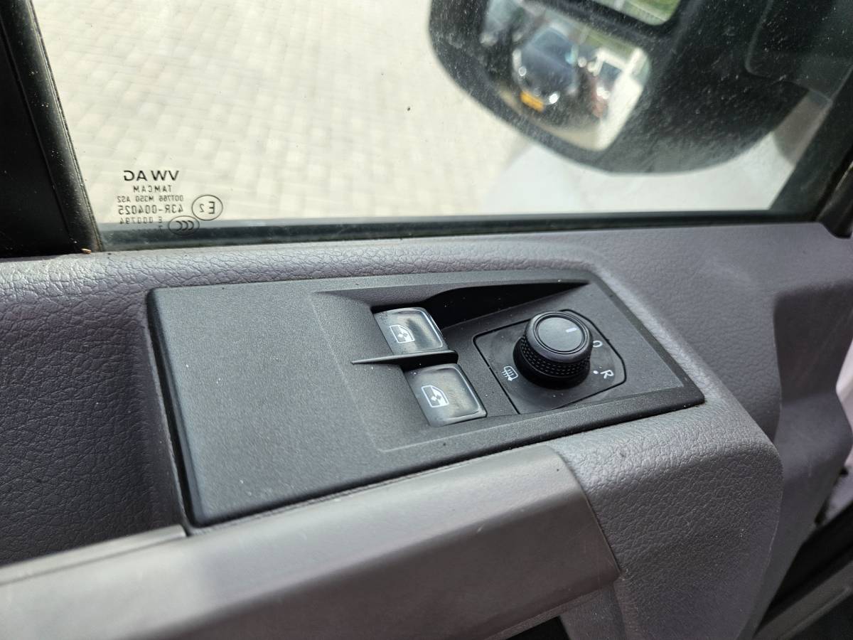 Volkswagen Crafter Volkswagen Crafter 35 2.0 TDI L4 DC Highline