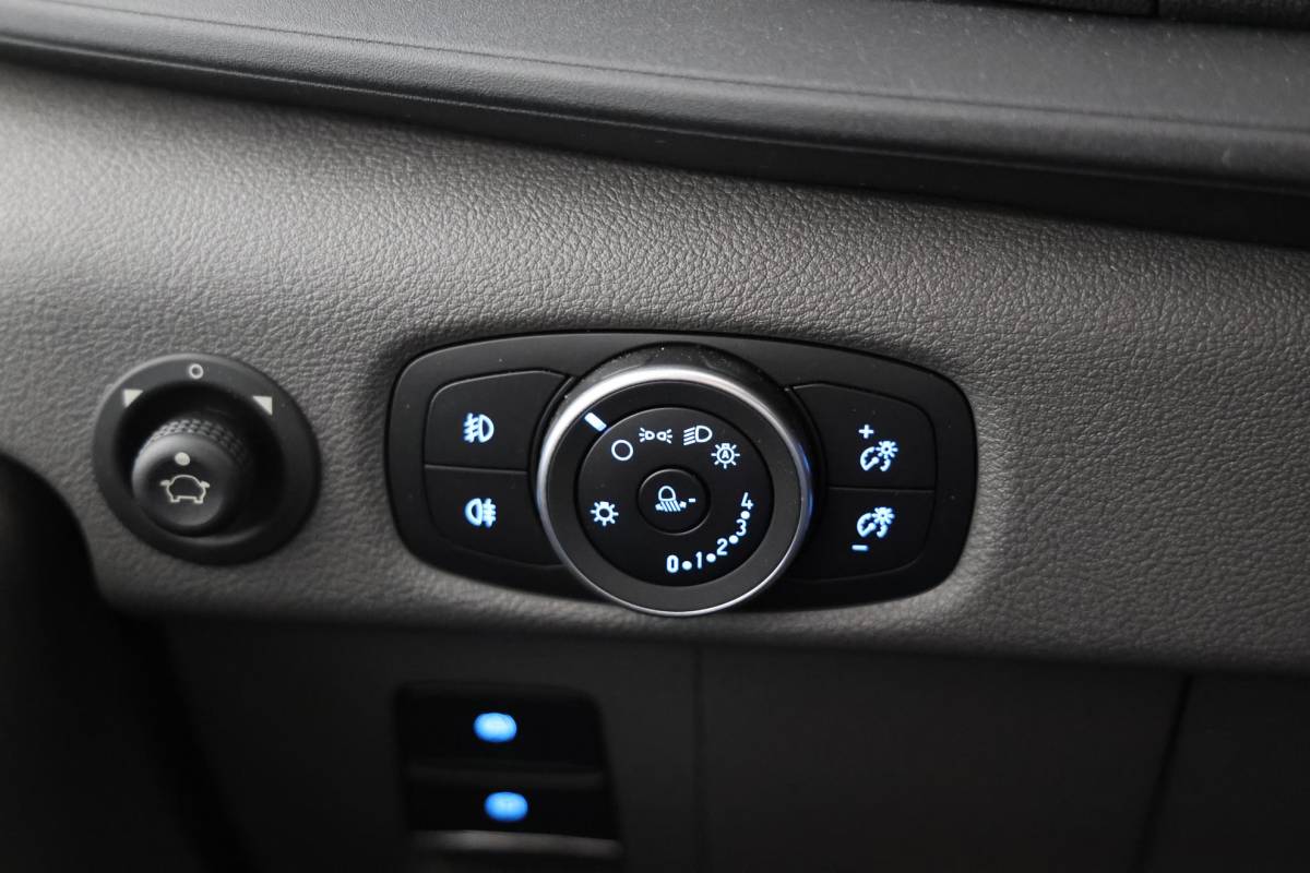 Ford E-Transit Ford E-Transit 350 L2H2 Trend 68 kWh ON BOARD POWER