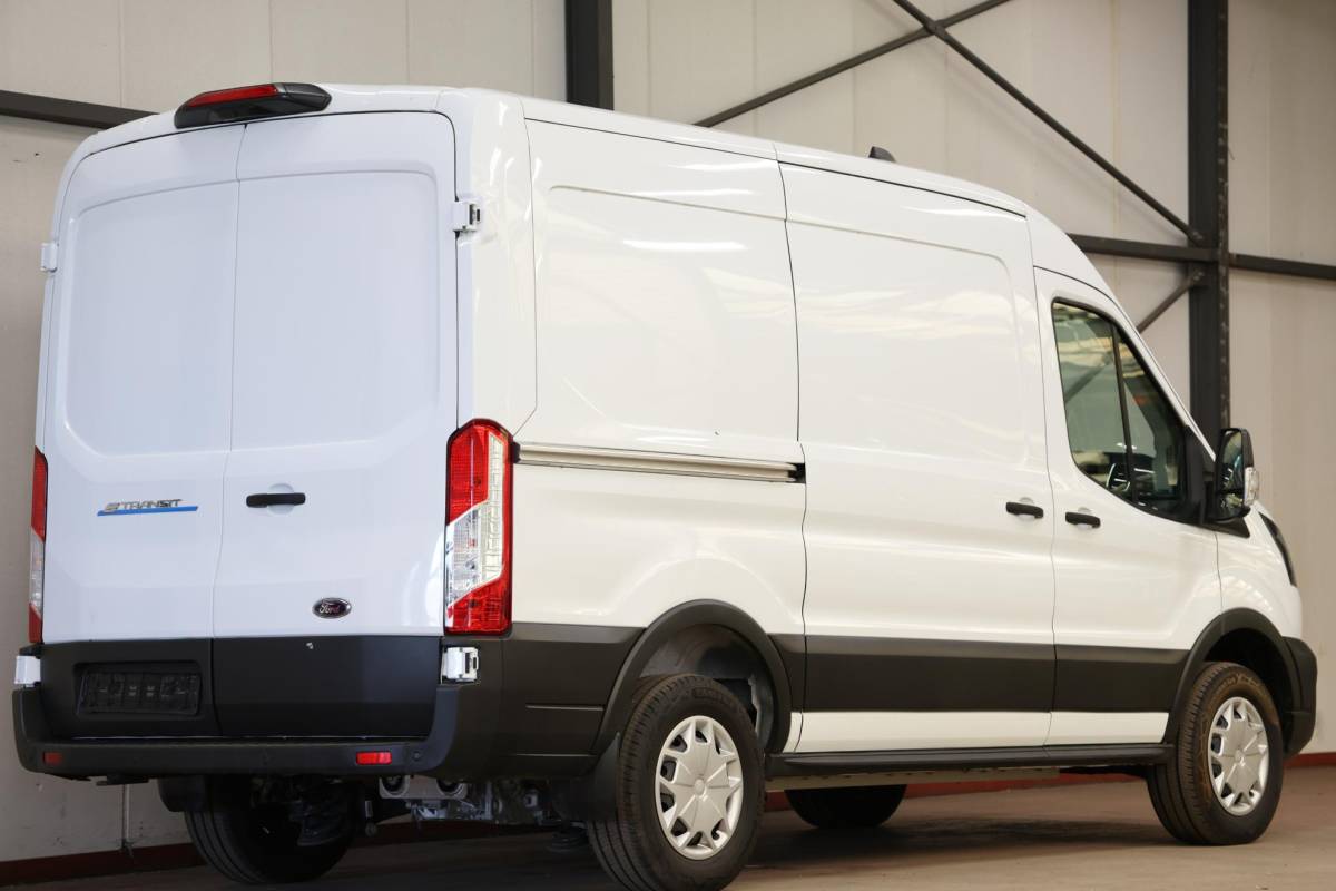 Ford E-Transit Ford E-Transit 350 L2H2 Trend 68 kWh ON BOARD POWER