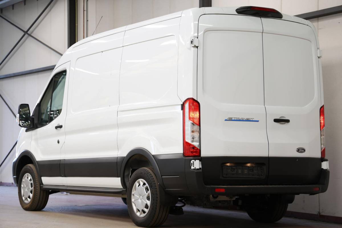 Ford E-Transit Ford E-Transit 350 L2H2 Trend 68 kWh ON BOARD POWER