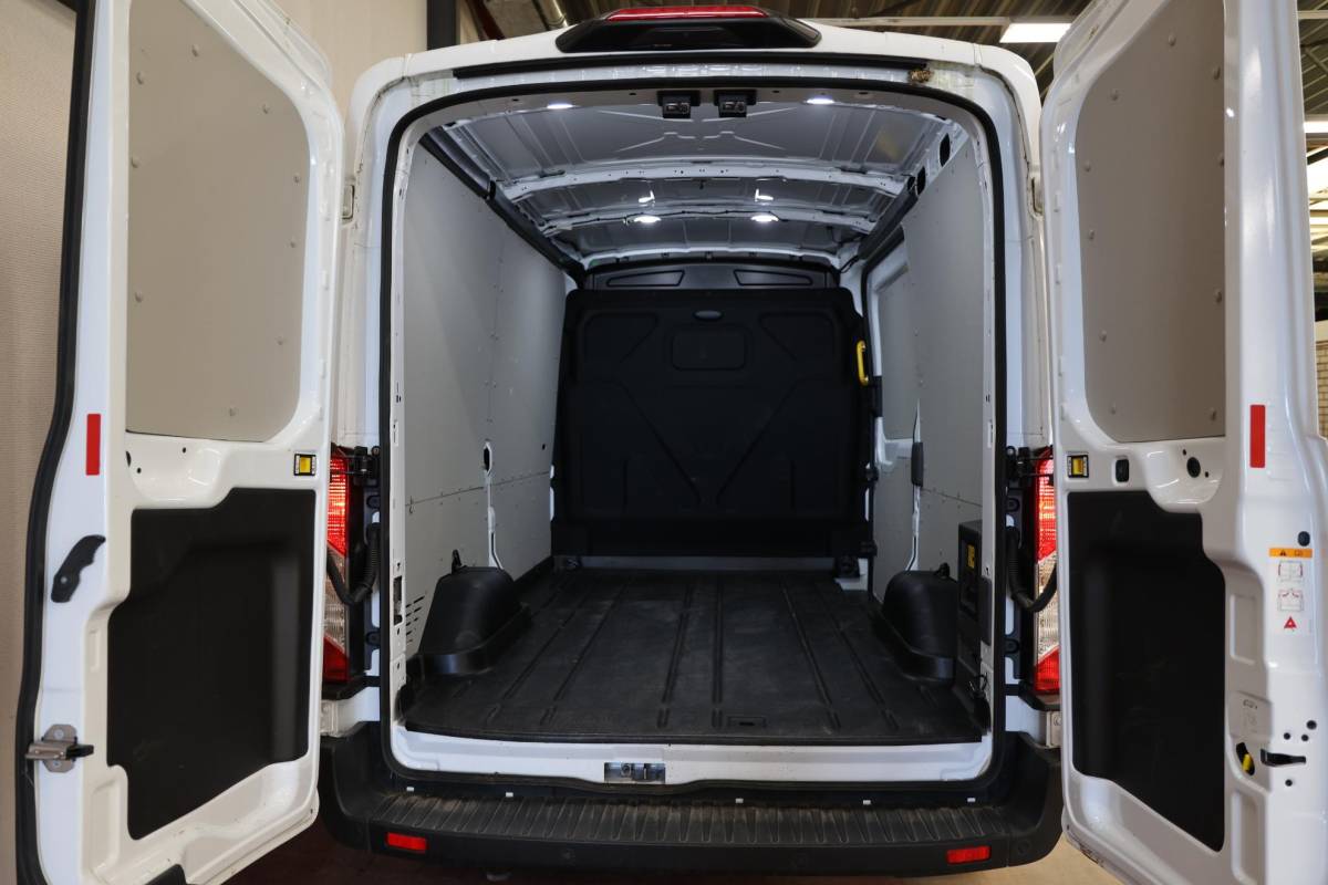 Ford E-Transit Ford E-Transit 350 L2H2 Trend 68 kWh ON BOARD POWER