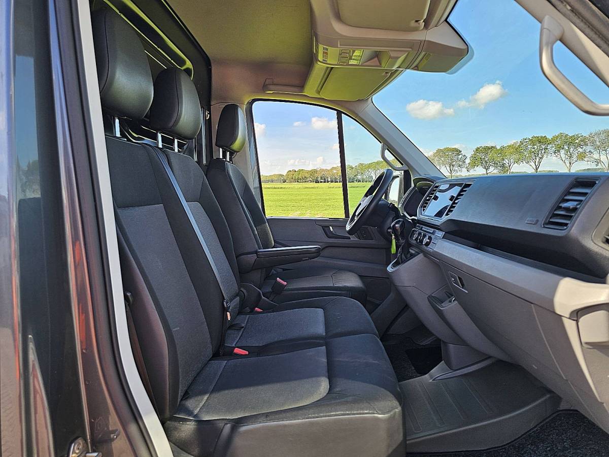 Volkswagen Crafter VOLKSWAGEN CRAFTER 35 2.0 l4h3 automaat navi!