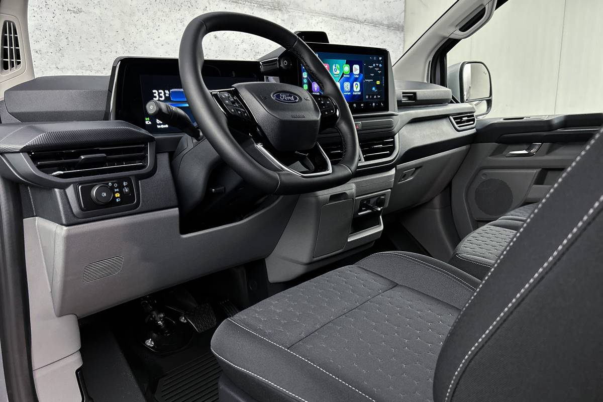 Ford E-Transit Custom Ford E-transit Custom 340 L2 Limited 71 kWh | 360 camera | Driver assist pack plus | Bijrijdersbank