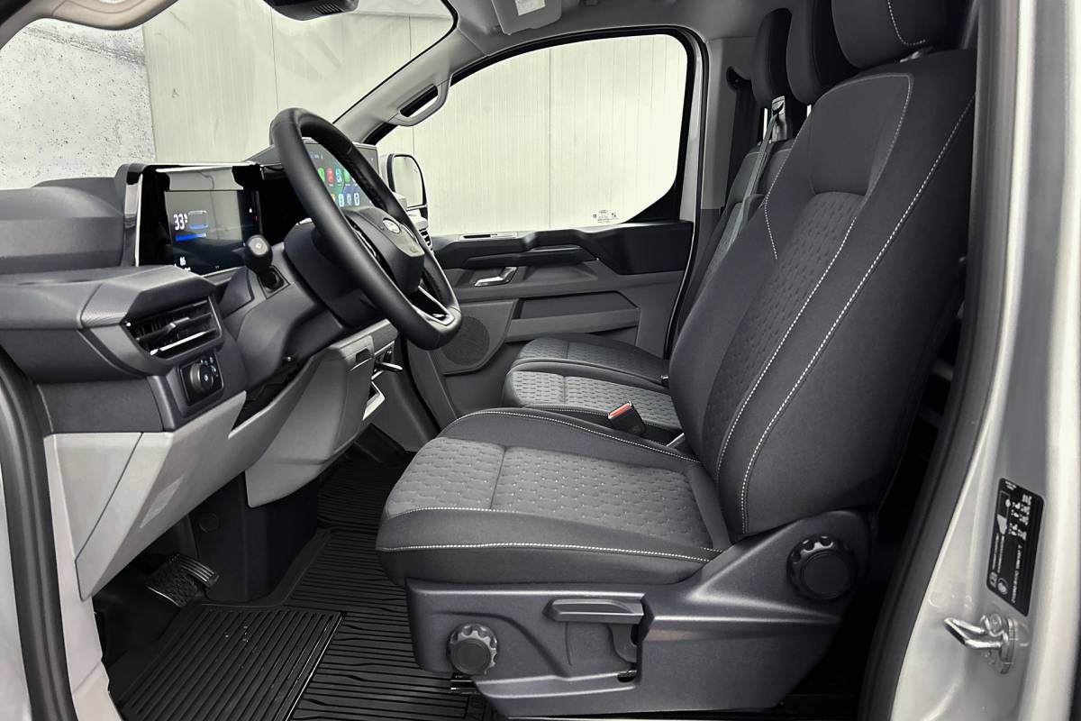 Ford E-Transit Custom Ford E-transit Custom 340 L2 Limited 71 kWh | 360 camera | Driver assist pack plus | Bijrijdersbank
