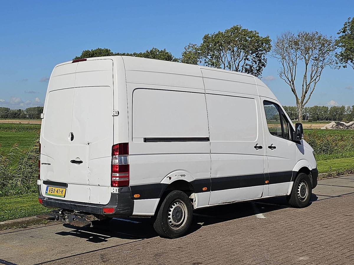 Mercedes-Benz Sprinter MERCEDES-BENZ SPRINTER 213