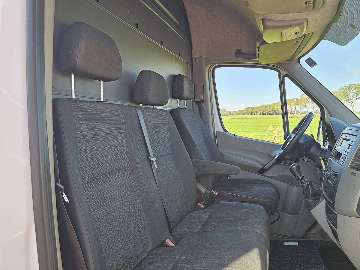 Mercedes-Benz Sprinter MERCEDES-BENZ SPRINTER 213