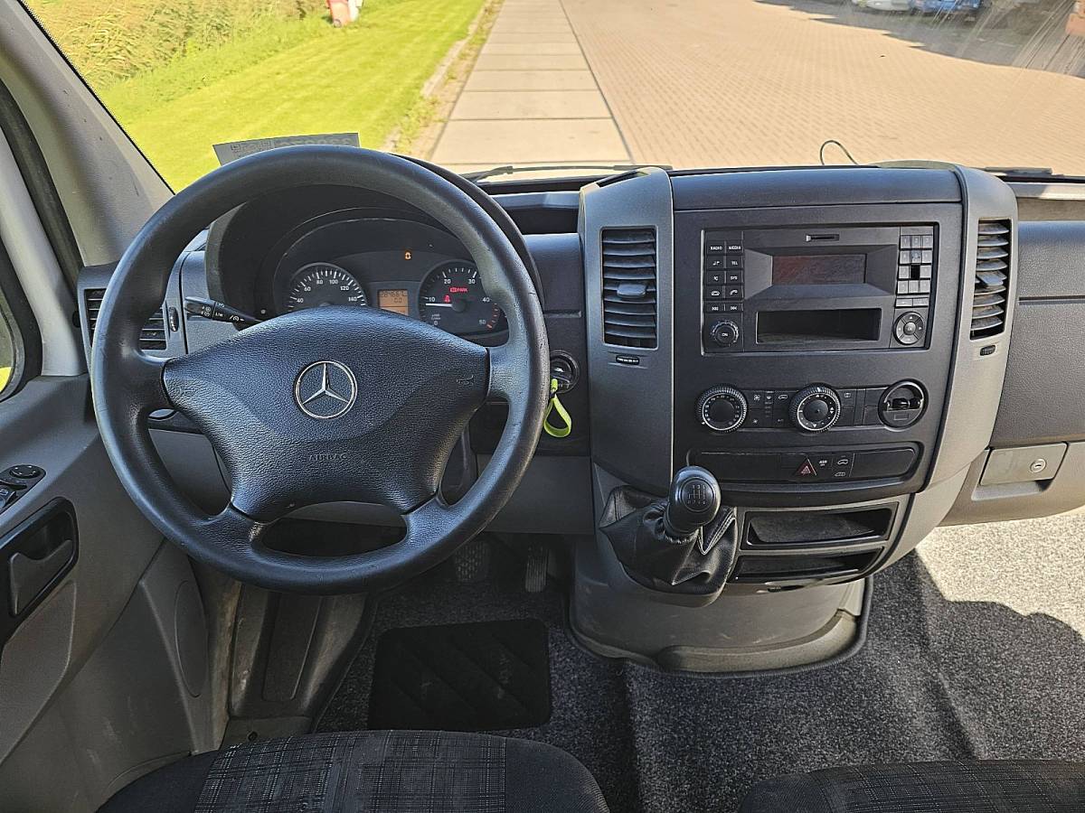 Mercedes-Benz Sprinter MERCEDES-BENZ SPRINTER 213