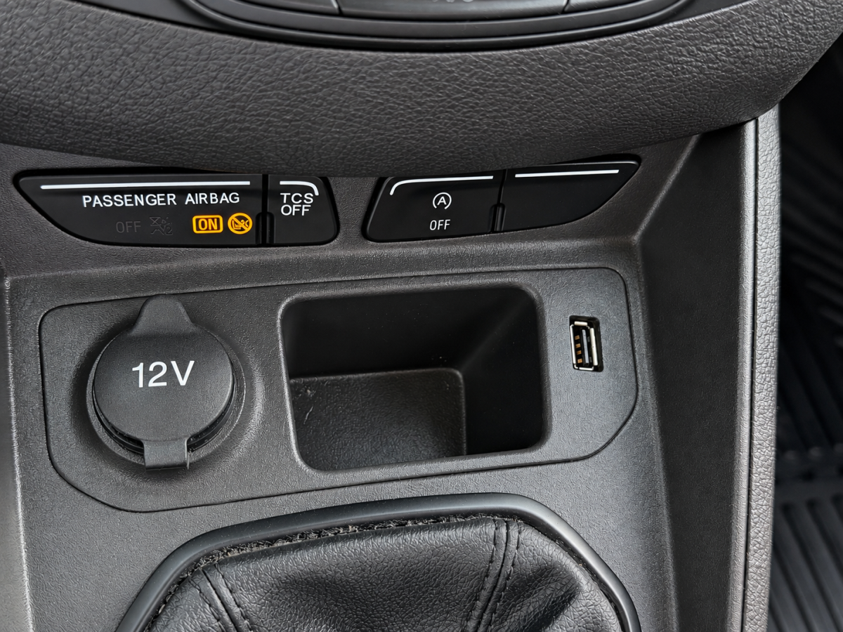 Ford Transit Courier Ford TRANSIT COURIER 1.0 Carplay/ Camera/ Climate/Cruise