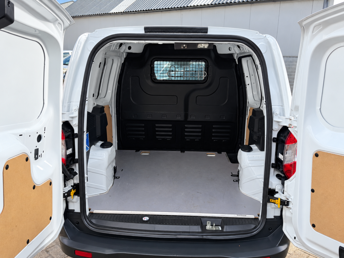 Ford Transit Courier Ford TRANSIT COURIER 1.0 Carplay/ Camera/ Climate/Cruise