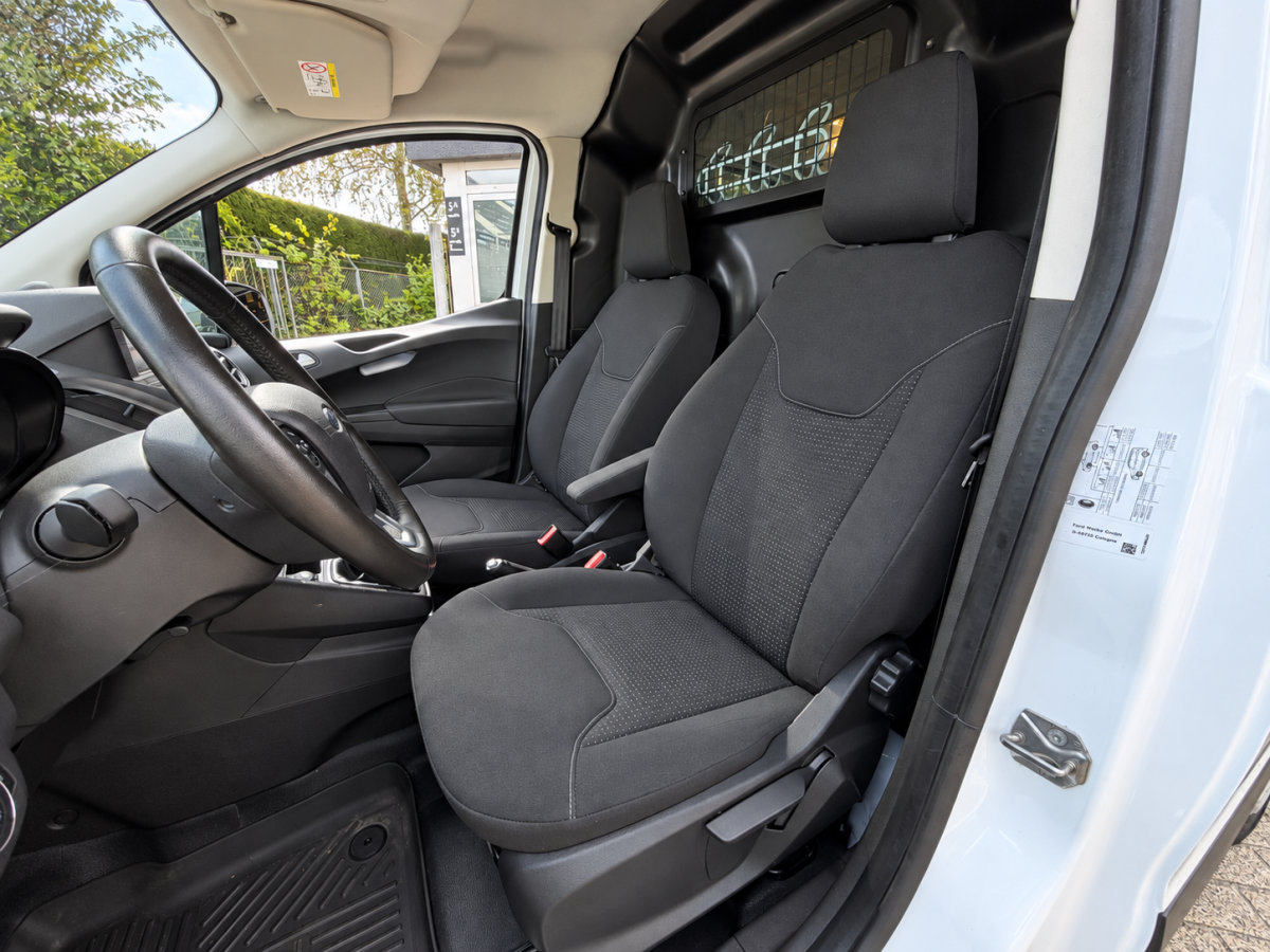 Ford Transit Courier Ford TRANSIT COURIER 1.0 Carplay/ Camera/ Climate/Cruise