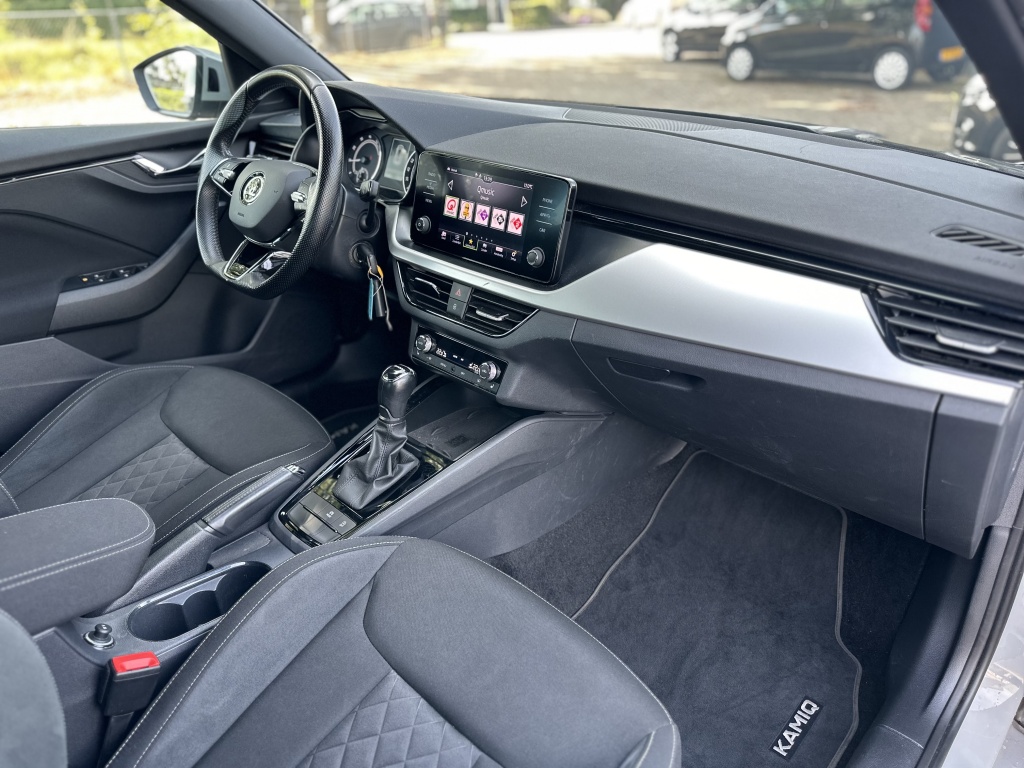 Škoda Kamiq Skoda Kamiq 1.0 TSI Sport  Automaat* 1e Eigenaar*Dealer onderhouden*NAP*Privacy Glass