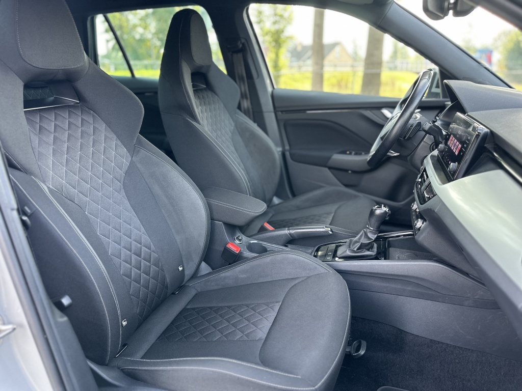 Škoda Kamiq Skoda Kamiq 1.0 TSI Sport  Automaat* 1e Eigenaar*Dealer onderhouden*NAP*Privacy Glass