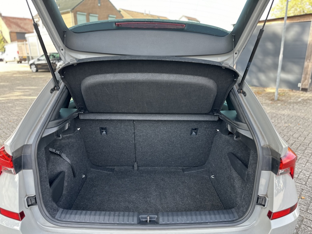 Škoda Kamiq Skoda Kamiq 1.0 TSI Sport  Automaat* 1e Eigenaar*Dealer onderhouden*NAP*Privacy Glass