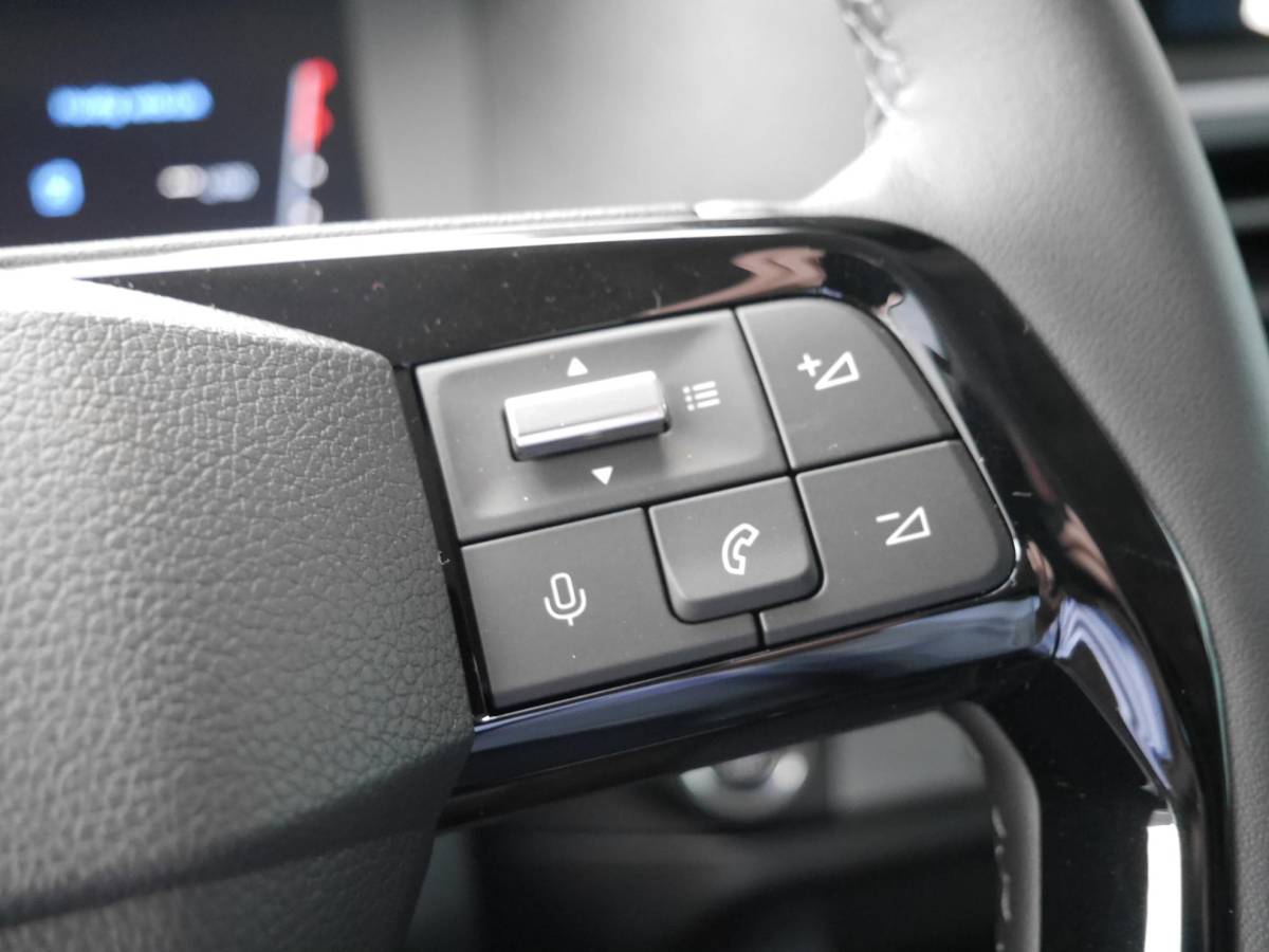 Peugeot Expert Peugeot Expert 2.0 BlueHDi 145 L3 | Nieuwe auto | Full led | Bumpers in kleur | Lichtmetalen velgen | Afneembare trekhaak | Navigatie | Achteruitrijcamera | Adaptive cruisecontrol | Laadruimte pakket | Keyless entry en start | Stoel en stuurverwarming
