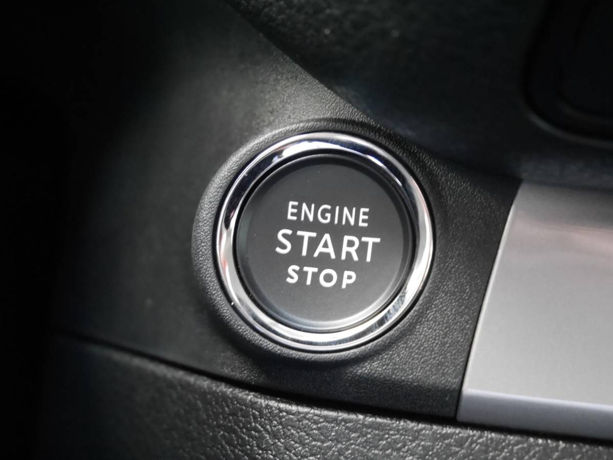 Peugeot Expert Peugeot Expert 2.0 BlueHDi 145 L3 | Nieuwe auto | Full led | Bumpers in kleur | Lichtmetalen velgen | Afneembare trekhaak | Navigatie | Achteruitrijcamera | Adaptive cruisecontrol | Laadruimte pakket | Keyless entry en start | Stoel en stuurverwarming