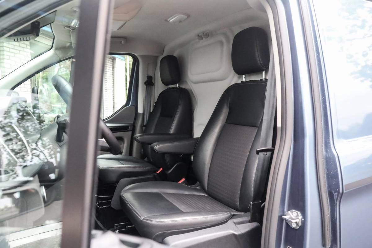 Ford Transit Custom Ford Transit Custom 290 2.0 TDCI L2H1 Sport Electr. Stoel Camera
