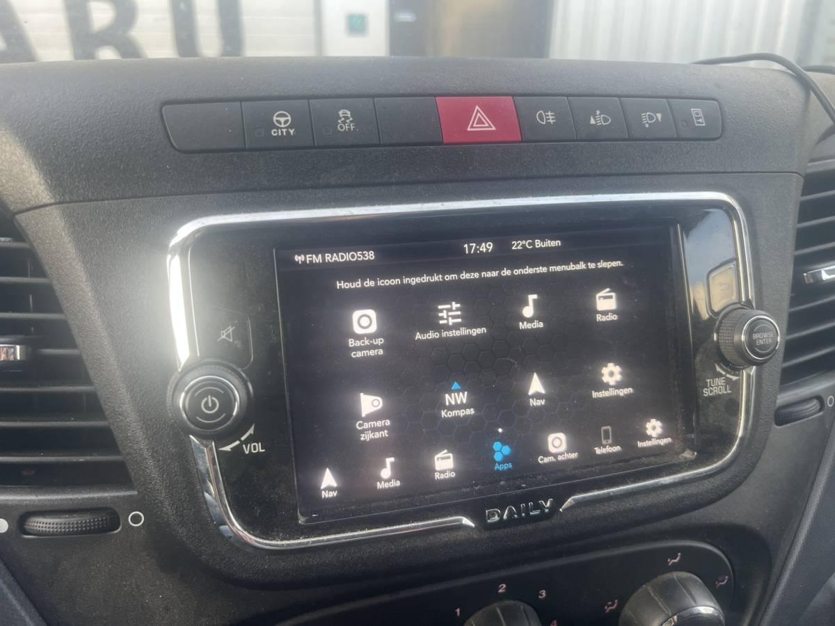 Iveco Daily Iveco Daily 35S16 2.3 | AUTOMAAT | BAKWAGEN / MEUBELBAK | LAADKLEP | TREKHAAK | CAMERA | NAVI | CRUISE CONTROL | AIRCO | DAB | BLUETOOTH
