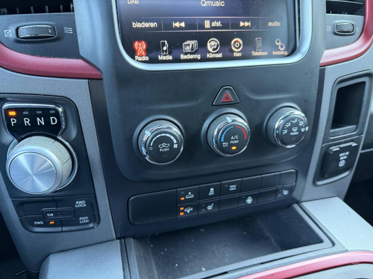 Dodge Ram 1500 Dodge Ram 1500 5.7 V8 Quad Cab 6’4 | Panoramadak | Camera | Alpine Sound | Trekhaak |