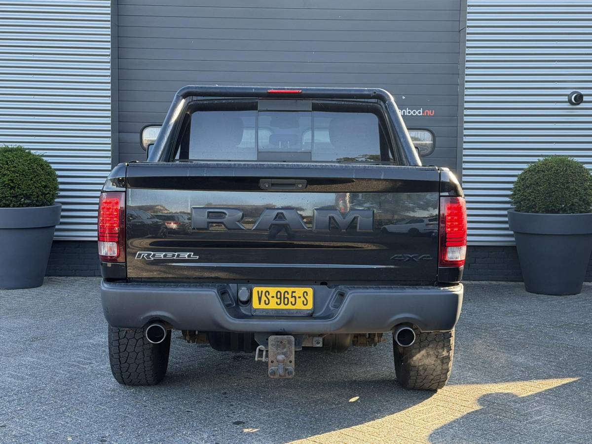 Dodge Ram 1500 Dodge Ram 1500 5.7 V8 Quad Cab 6’4 | Panoramadak | Camera | Alpine Sound | Trekhaak |