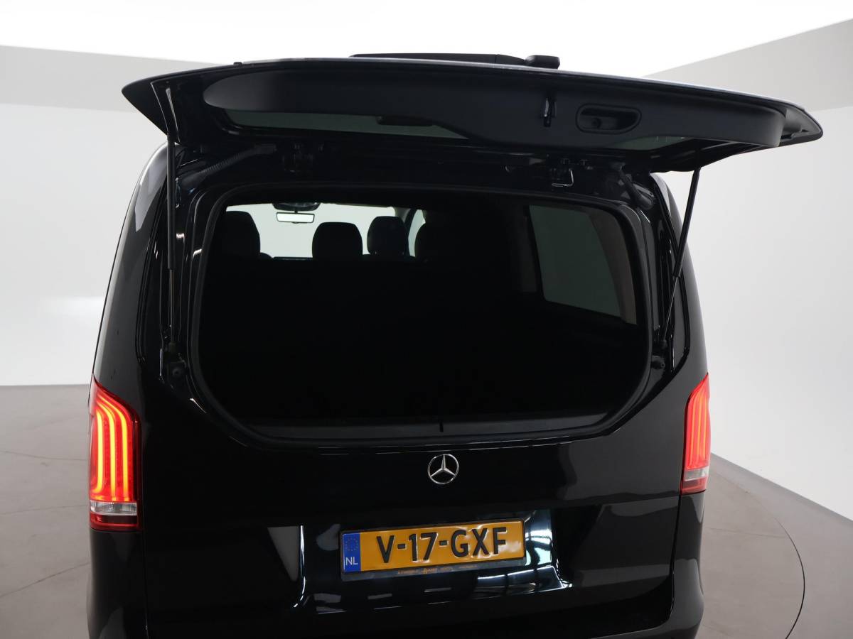 Mercedes-Benz V-Klasse Mercedes-Benz V-klasse 300D 239 PK DUBBEL CABINE AVANTGARDE NIGHT | LEDER | TREKHAAK | 360 CAMERA