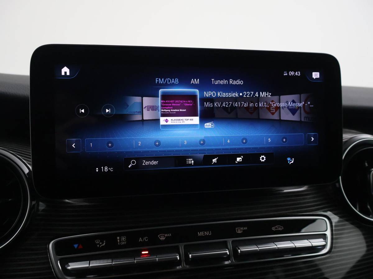 Mercedes-Benz V-Klasse Mercedes-Benz V-klasse 300D 239 PK DUBBEL CABINE AVANTGARDE NIGHT | LEDER | TREKHAAK | 360 CAMERA